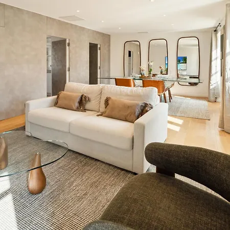 L'escale Tropezienne Rue Des Commercants 3e * 쎙뜨호뻬